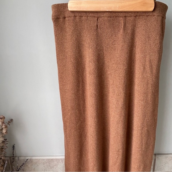 πΈSALEπΈ Double D Ranch Brown Knit Maxi Skirt Size Small - Picture 6 of 7